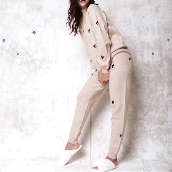 Bow Knit Set - New! - Picture 1 of 14